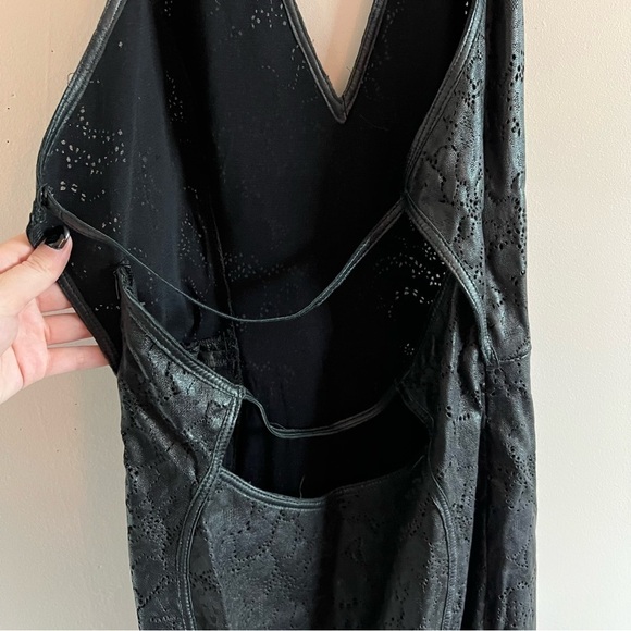 Gianni Versace | Laser Perforated 100% Leather Halter Dress Vintage - Picture 10 of 12